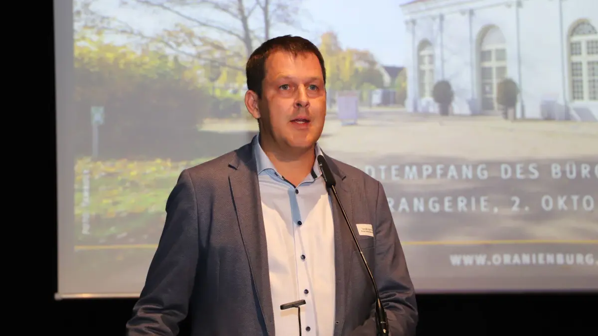 Stadtempfang Oranienburg 2. Oktober 2024, Preise für Sport Vereine Ehrenamt, Motto: Es lebe der Sport, aus Partnerstadt Melnik in Tschechien: Bürgermeister Tomasz Martinec