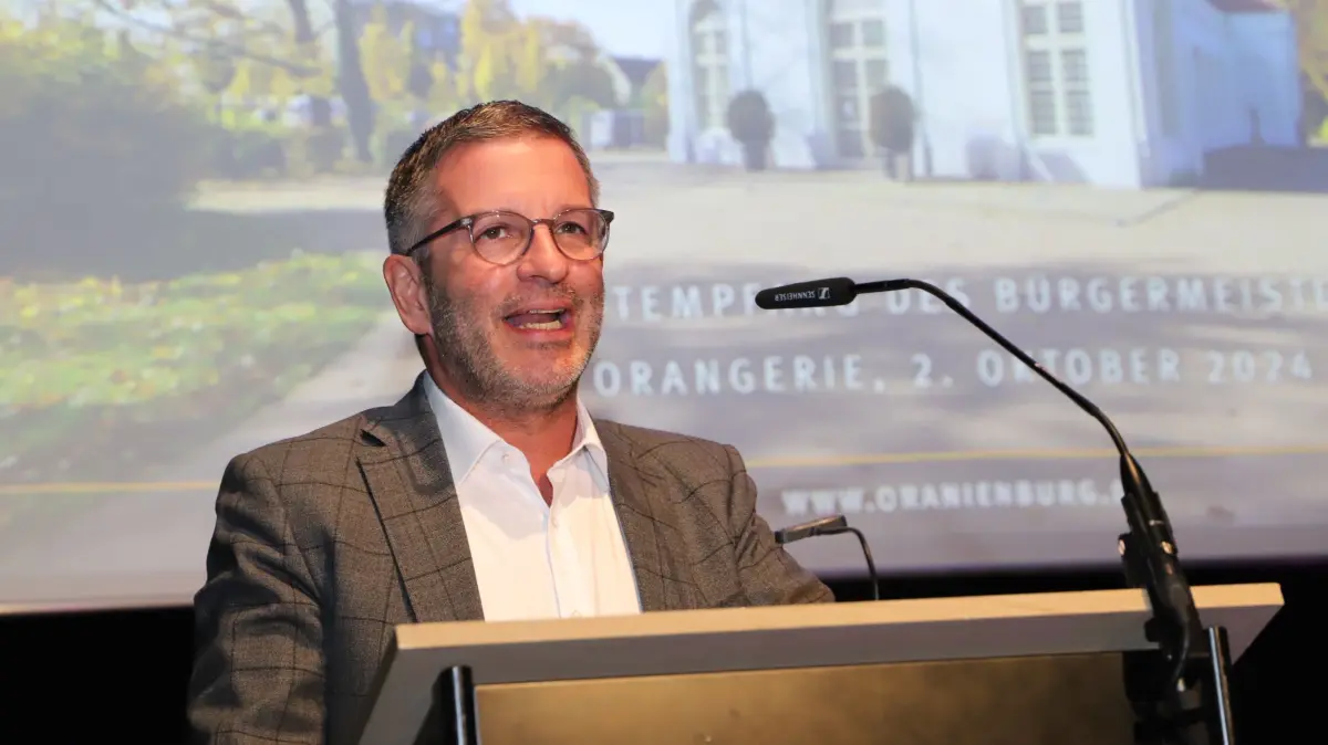 Stadtempfang Oranienburg 2. Oktober 2024, Preise für Sport Vereine Ehrenamt, Motto: Es lebe der Sport, Nordrhein-Westfälischen Partnerstadt Hamm: Oberbürgermeister Marc Herter