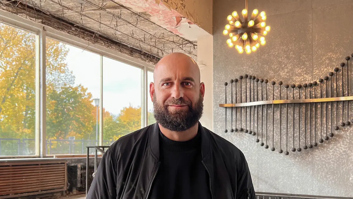 Martin Maleschka im Hotel Lunik in Eisenhüttenstadt am 22. Oktober 2024