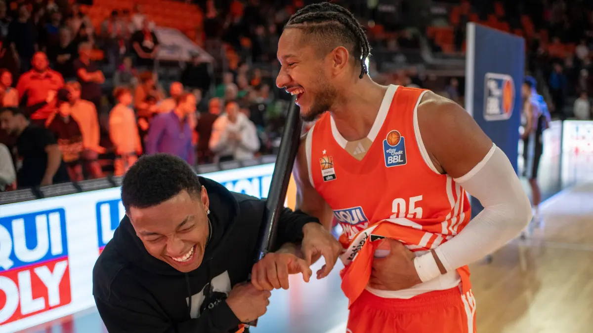 Ratiopharm Ulm Basketball Yago zu Besuch