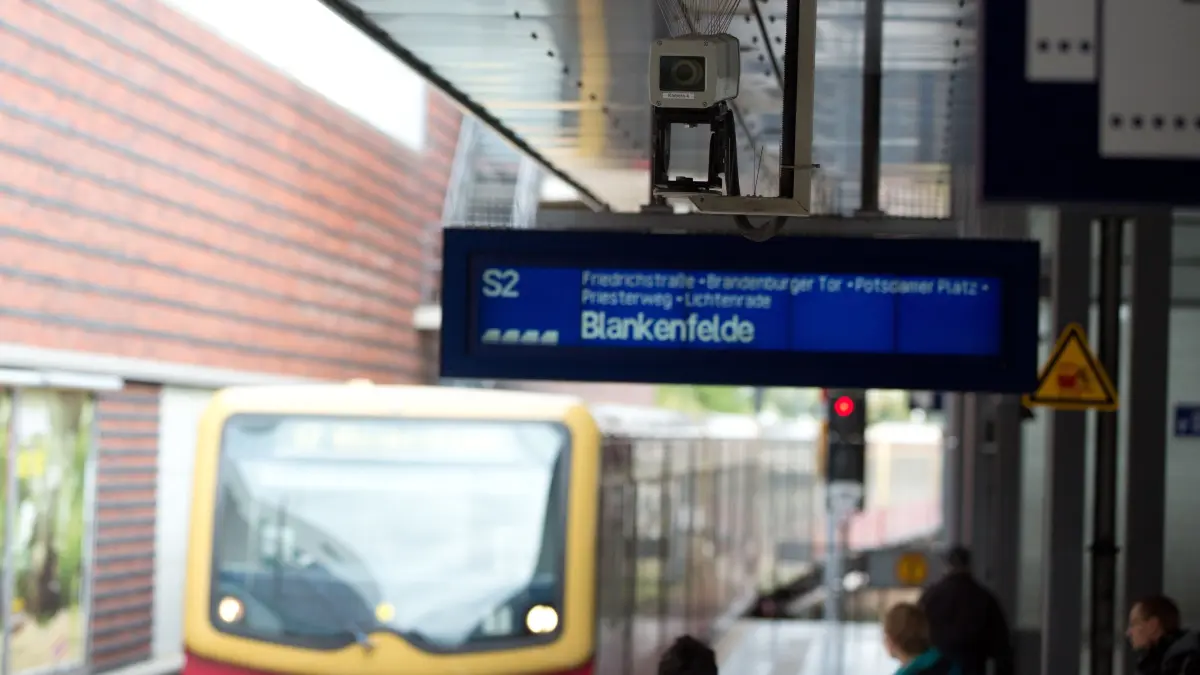 Eine Störung am Bahnhof Gesundbrunnen in Berlin sorgt dafür, dass sämtliche S-Bahn-Linien ausfallen. (Symbolbild)