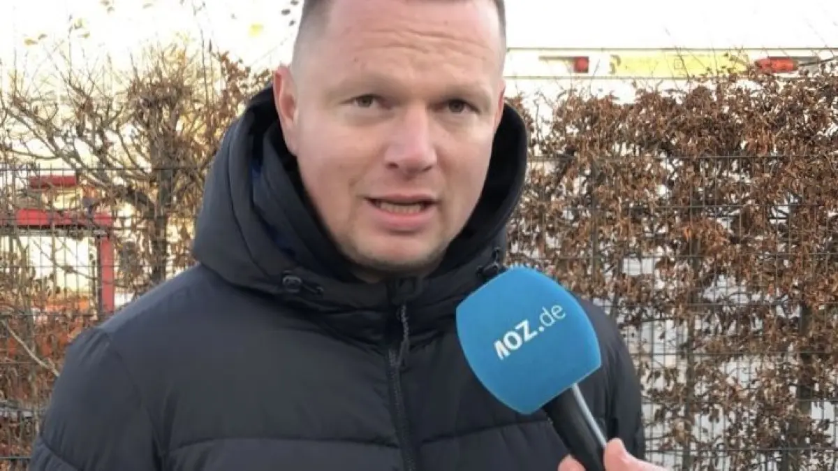 Für Daniel Fischer nicht zu erklären: Warum seine Brandenburgliga-Mannschaft des AV Altlüdersdorf sich trotz doppelter Überzahl einen Gegentreffer in Oranienburg einfing, lässt den Sportlichen Leiter ins Grübeln kommen.