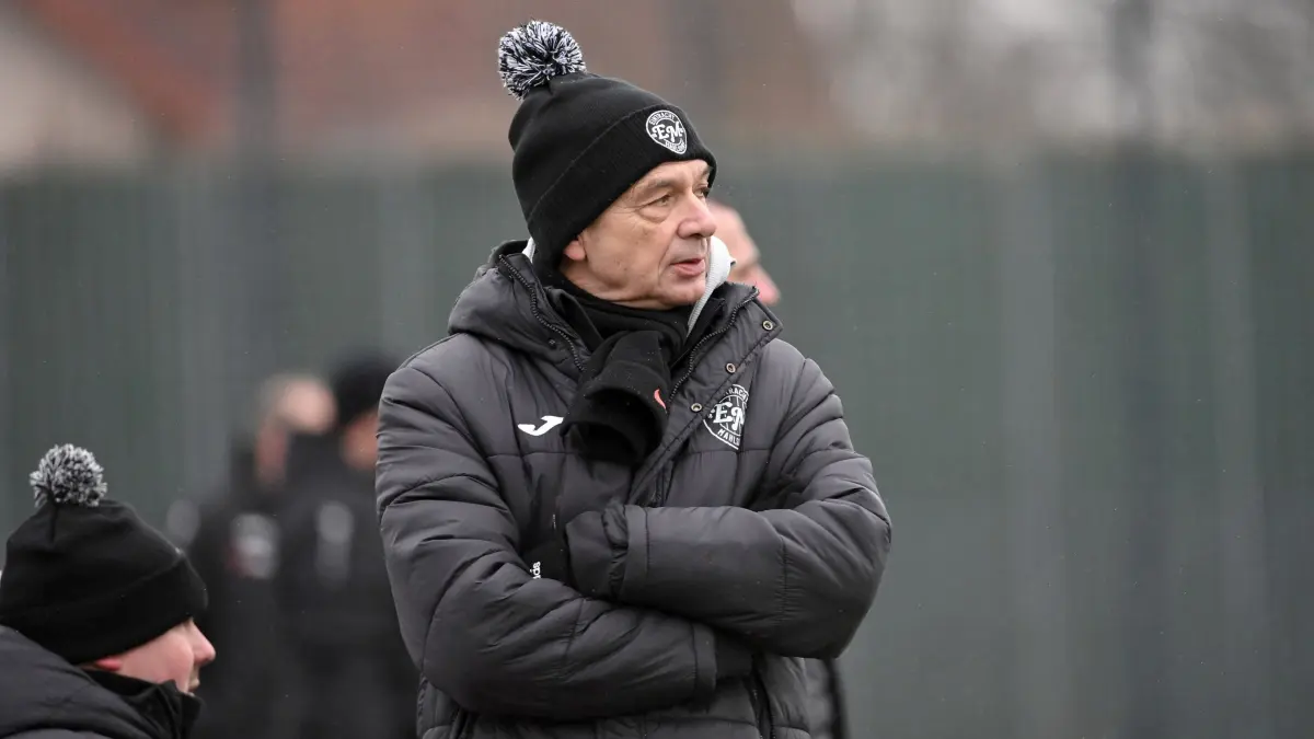 Fussball : Mahlsdorf, Fussball Oberliga, Eintracht Mahlsdorf - Grün-Weiss Ahrensfelde, Trainer Karsten Heine ist Winterfest
FOTO BENK 14.12.2024
