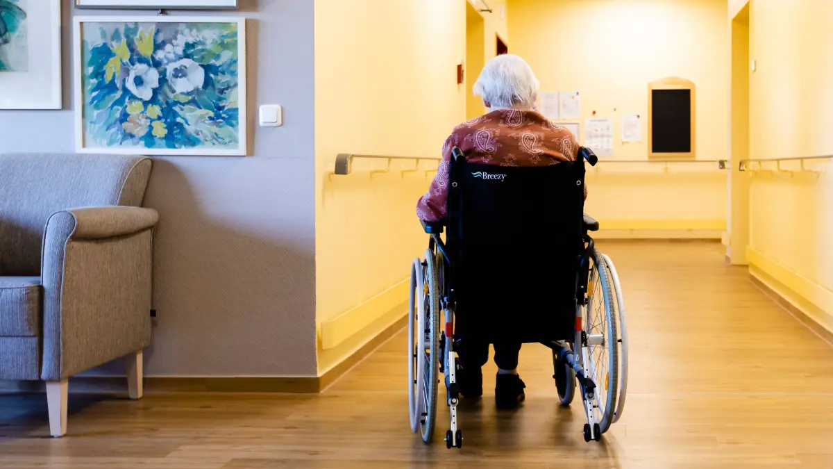Elf Prozent der über 65-jährigen Menschen werden in diesem Jahr Weihnachten alleine verbringen. Für viele wird es ein trauriges Fest.
