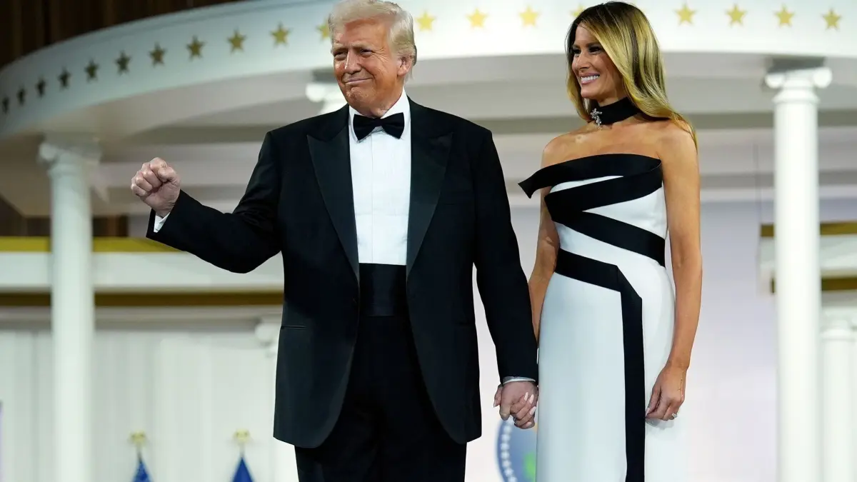 Amtseinführung Trump: 20.01.2025, USA, Washington: Präsident Donald Trump und First Lady Melania Trump bereiten sich auf den Ball des Oberbefehlshabers vor, der Teil der 60. Amtseinführung des Präsidenten ist. Foto: Evan Vucci/AP/dpa +++ dpa-Bildfunk +++