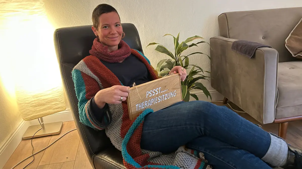 Heilpraktikerin Robina Mahr bietet Hypnosetherapien in Neuruppin an. Aktuell hat sie viele Anfragen wegen guter Neujahrsvorsätze.