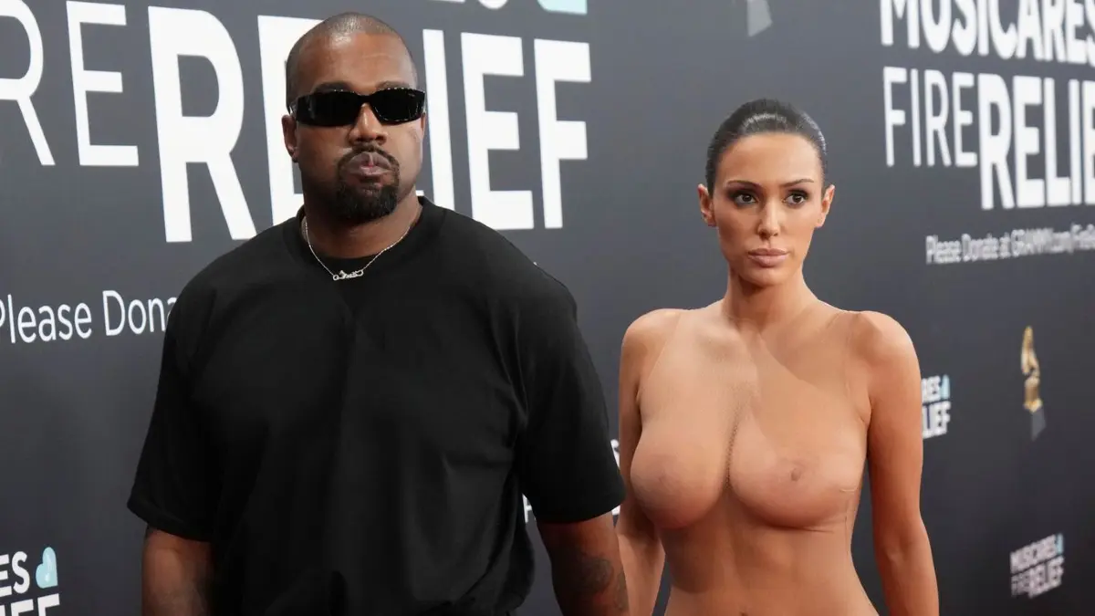 67. Grammy Awards: 02.02.2025, USA, Los Angeles: Kanye West und Bianca Censori kommen zur 67. Grammy-Verleihung. Foto: Jordan Strauss/Invision/dpa +++ dpa-Bildfunk +++