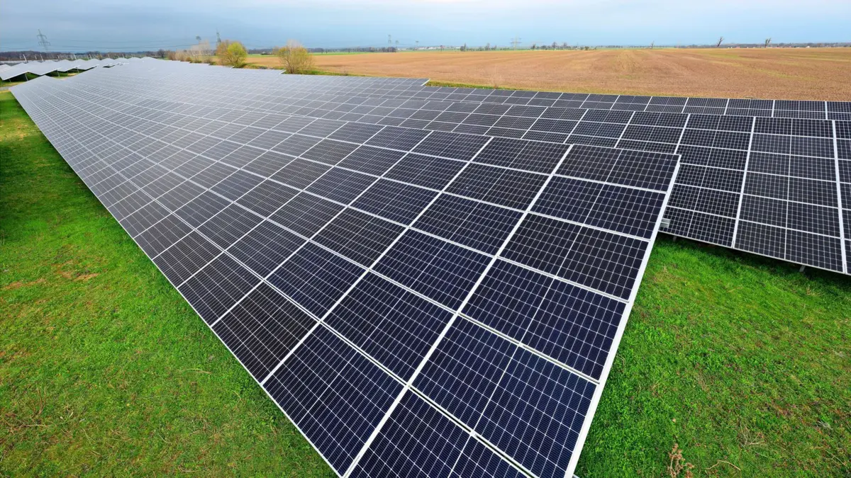 Freiflächen-PV-Anlage