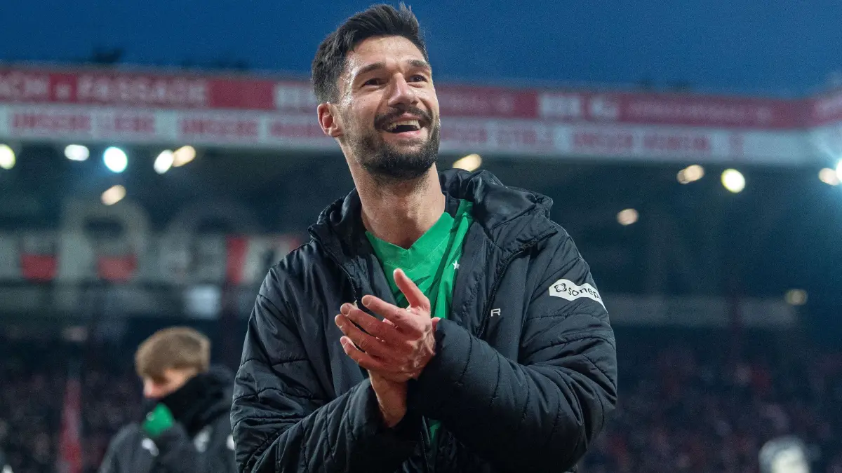 1.BL 1. FC Union - Mönchengladbach 2024/25: Fußball, Herren, Saison 2024/2025, 1. Bundesliga (22. Spieltag), 1. FC Union Berlin - Borussia Mönchengladbach, Tim Kleindienst (Mönchengladbach), Jubel nach Abpfiff, 15.02.2025, Foto: Sebastian Räppold / Matthias Koch