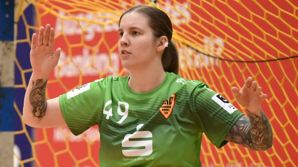 Fussball : Schwerin, Frauen Handball 3. Liga, Grün-Weiß Schwerin - Frankfurter Handballclub, Torfrau Mandy Schneider
FOTO BENK 26.02.2025