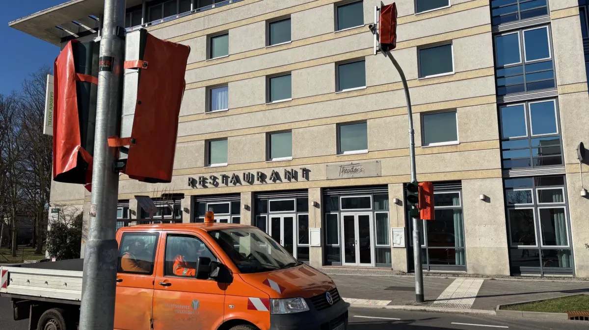 Hennigsdorf Fontanestraße Havelplatz Hotel Ampel Fußgängerampel darf nicht eingeschaltet werden