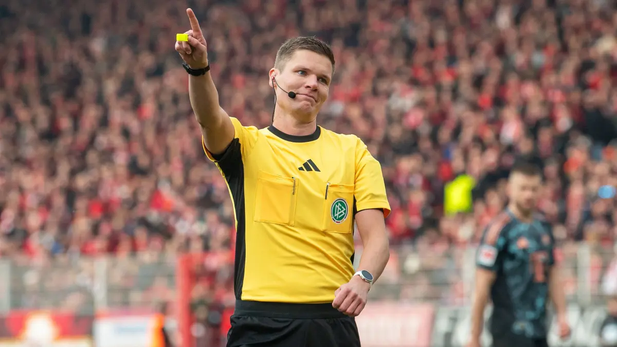 1.BL 1. FC Union - Bayern München 2024/25: Fußball, Herren, Saison 2024/2025, 1. Bundesliga (26. Spieltag), 1. FC Union Berlin - FC Bayern München, Schiedsrichter Dr. Florian Exner, 15.03.2025, Foto: Sebastian Räppold / Matthias Koch