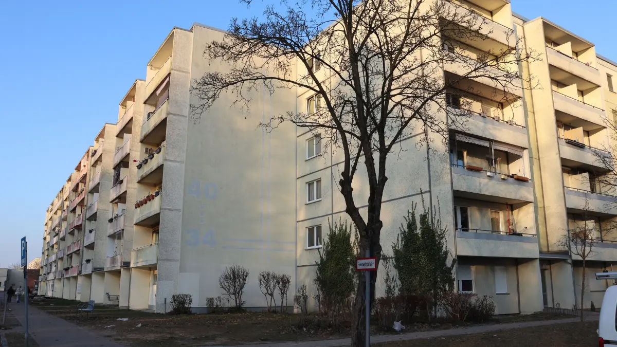 Wohngebiet Hegermühle in Strausberg: Bei diesen Wohnblöcken der SWG im Teilbereich Am Annatal steht eine "kurzfristige Aufwertung" an.