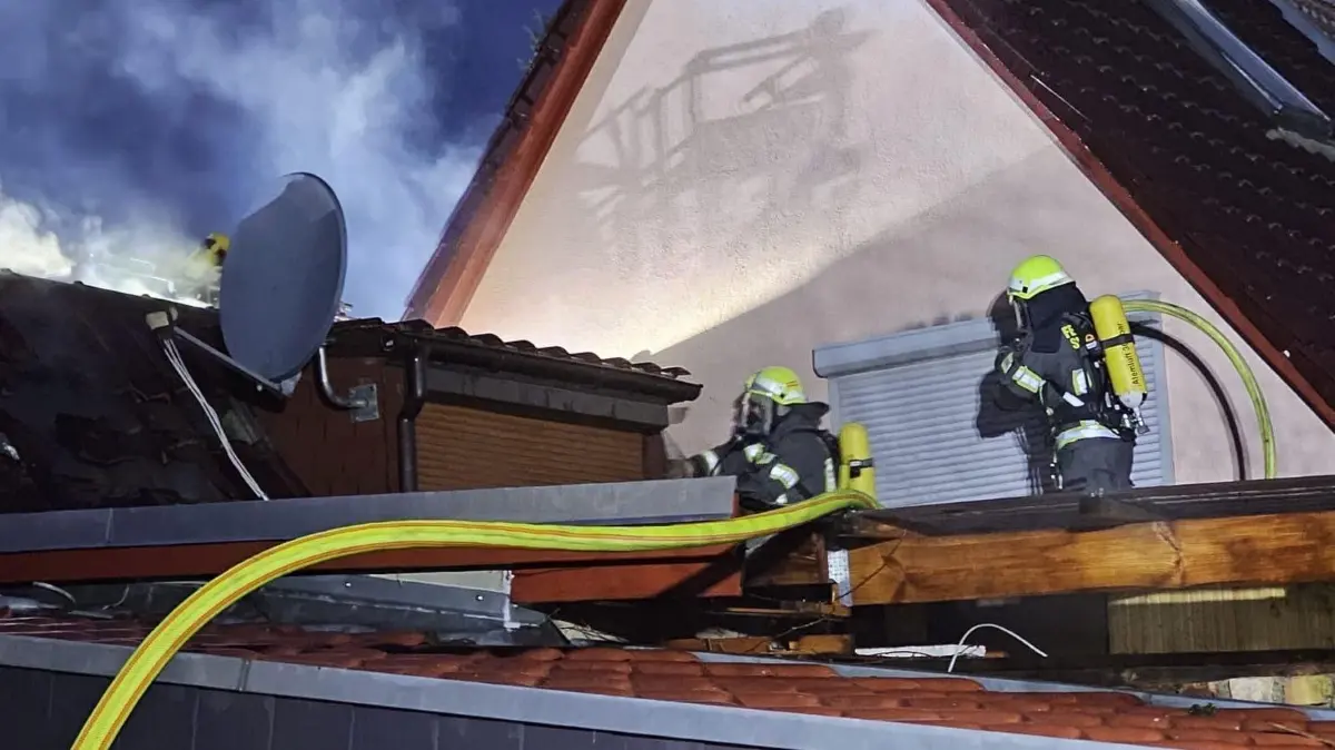 Großeinsatz in der Birkenallee: Die Feuerwehr war mit rund 40 Kräften vor Ort.