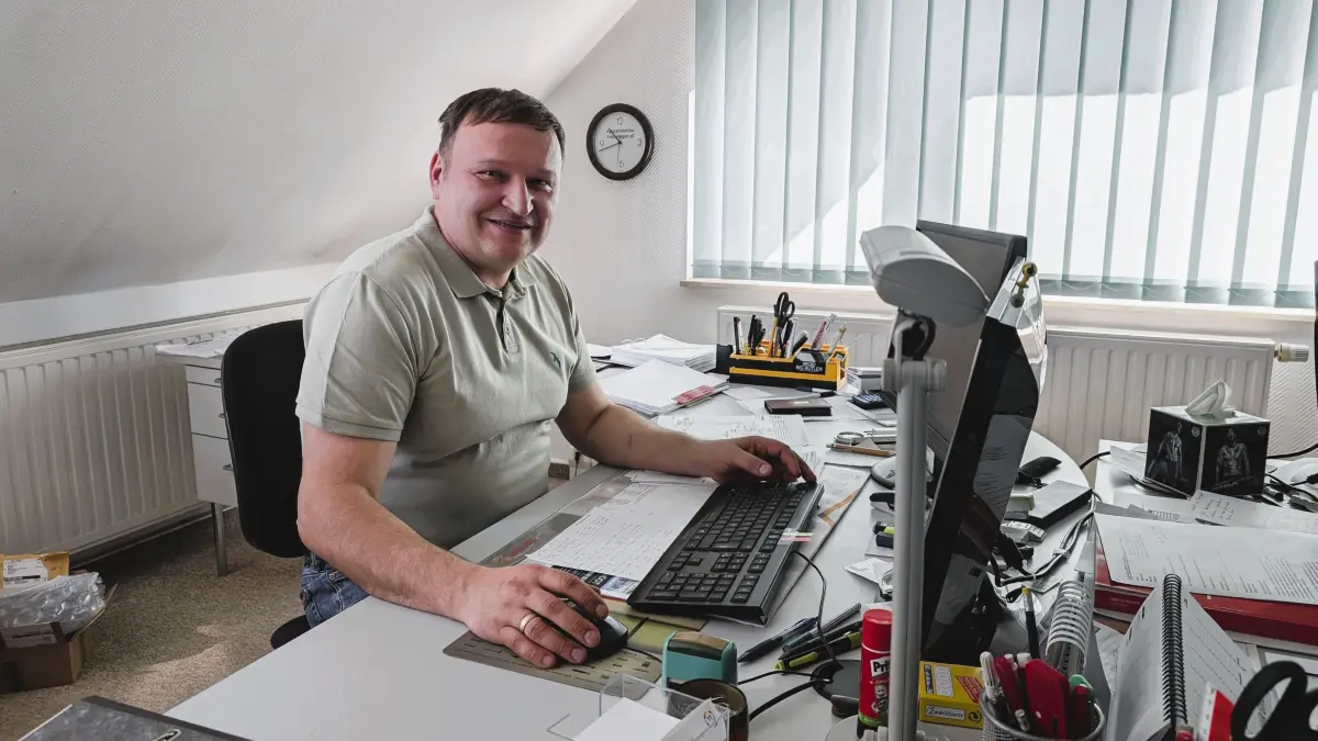 Handwerk in Seelow: Wie Andrzej Borsuk (46) aus Polen seinen ...