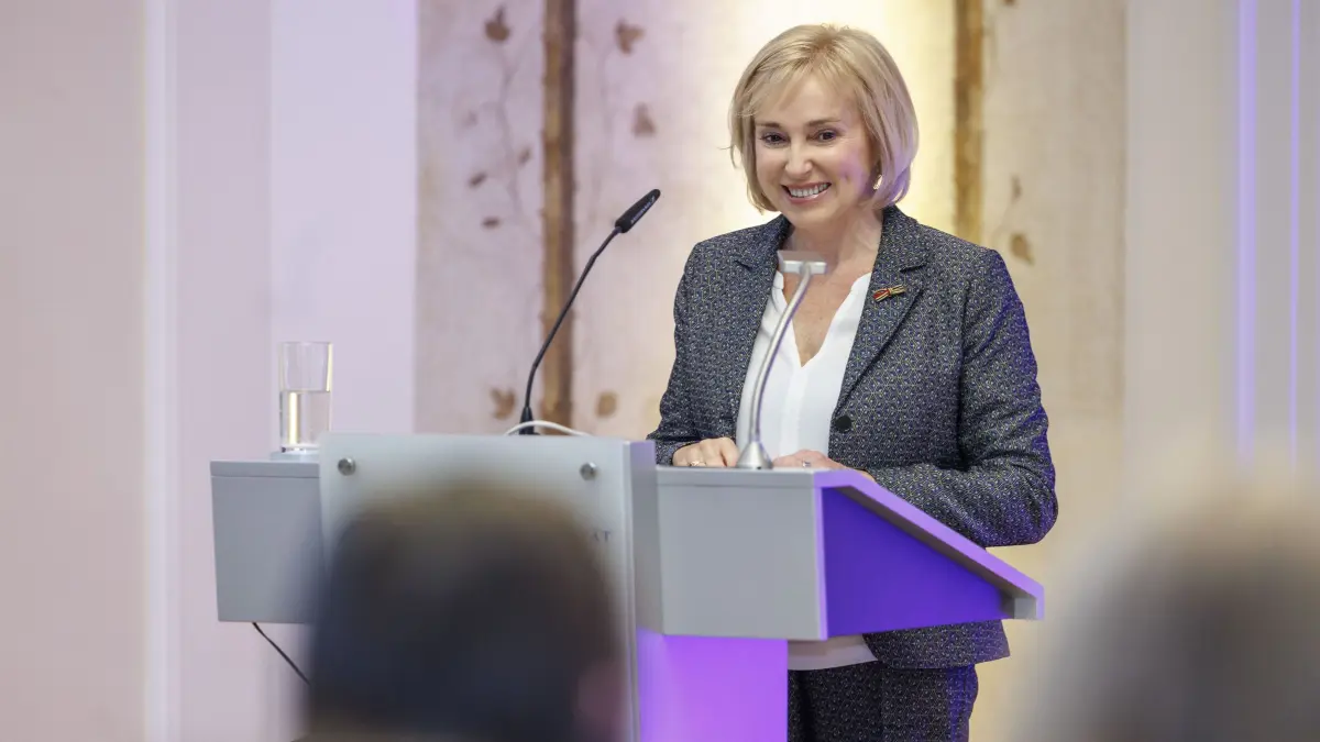 Ewa Łabno-Falęcka ist die Viadrina-Preisträgerin 2025