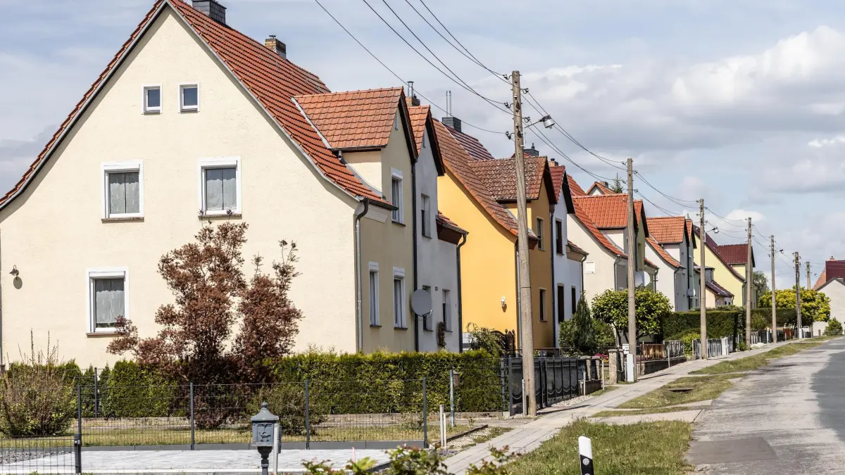 Wie hoch fällt die Belastung nach der Grundsteuerrefom für Hausbesitzer aus? Wie hier in der Heimkehrsiedlung warten viele auf das entsgültige Ergebnis.