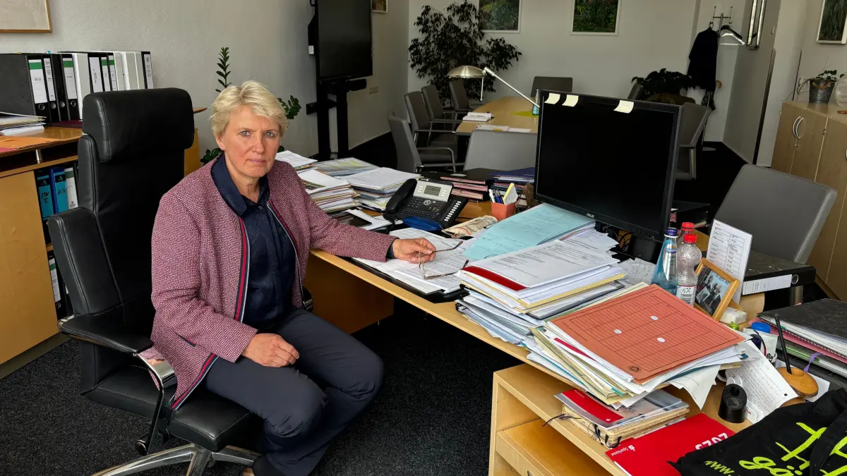 Landrätin Karina Dörk (CDU) will eine kreiseigene Krankenhausgesellschaft. Der Weg dahin dürfte schwierig werden. Als Minderheitengesellschafterin im GLG-Verbund ist sie auf die Zustimmung des Landkreis Barnim angewiesen.