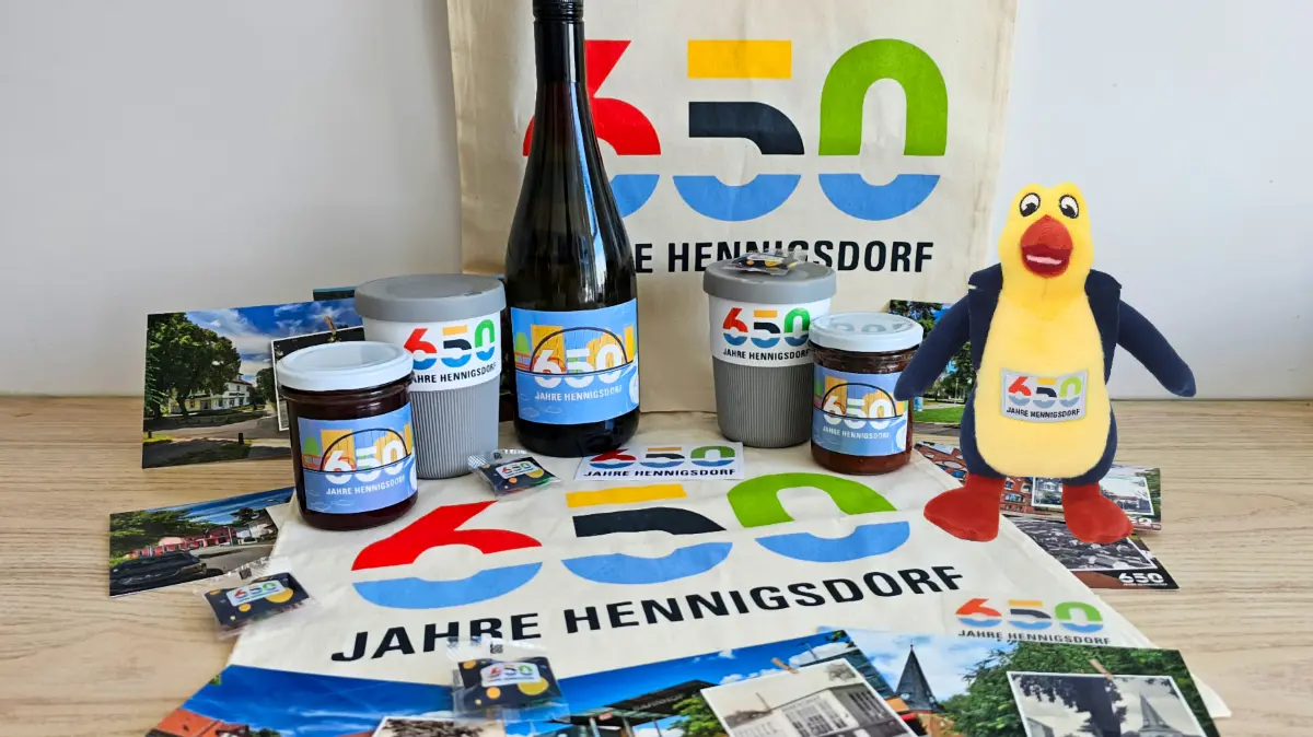 Die Stadtinformation Hennigsdorf bietet ein umfangreiches Merchandising zu 650 Jahre Hennigsdorf an.