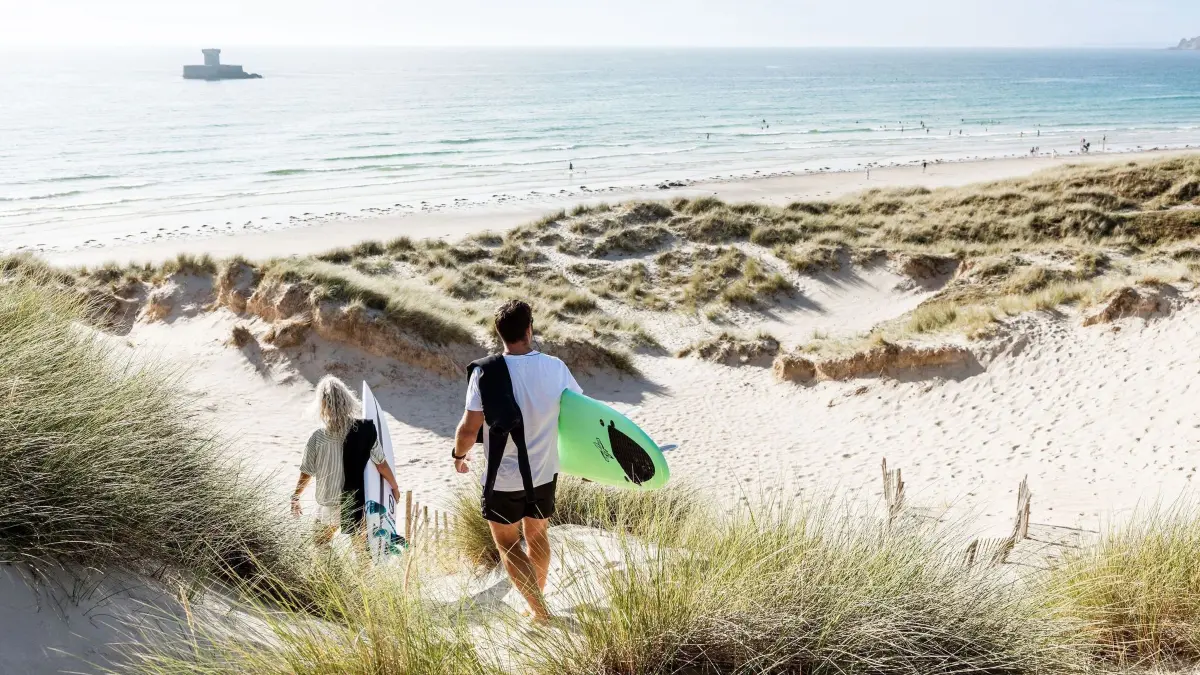 Jersey - Surfers Paradise. Der Golfstrom sorgt für mildes Klima, der Atlantik für gute Wellen.