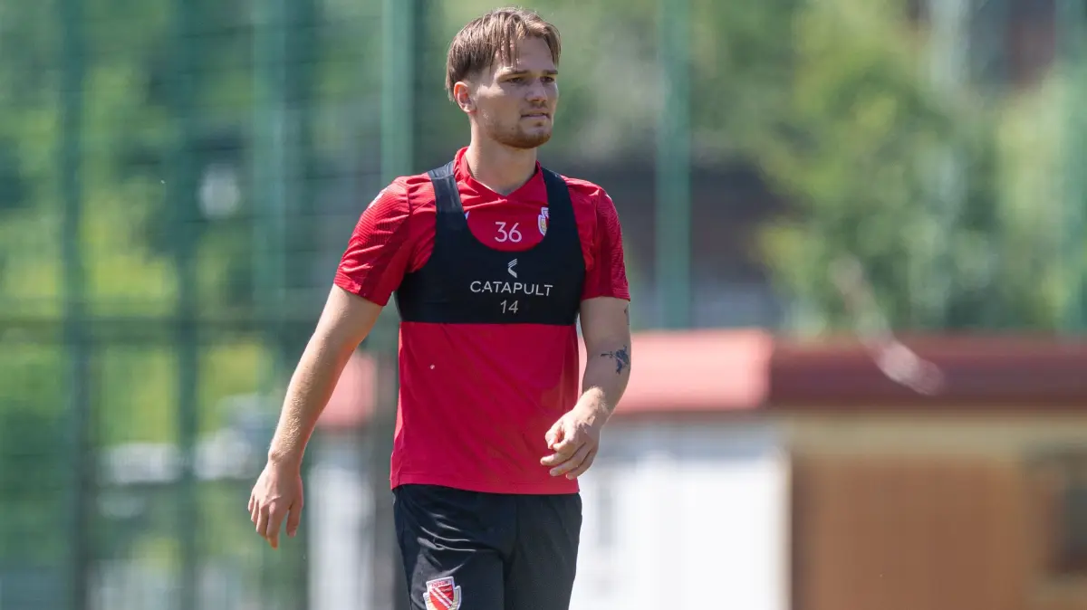 Trainingsauftakt Energie Cottbus 2025/26: Fussball, Herren, Saison 2025/26, 3. Liga, FC Energie Cottbus, Trainingsauftakt, Janis Juckel (Energie Cottbus), 22.06. 2025, Foto: Sebastian Räppold / Matthias Koch