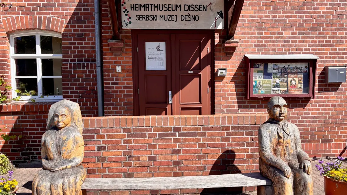Das Heimatmuseum in Dissen (Spree-Neiße) lohnt sich vor allem auch für Familien. Besonders beliebt sind die in Corona-Zeiten entwickelten Selbstentdecker-Touren. Wer will, kann selbst Butter herstellen.