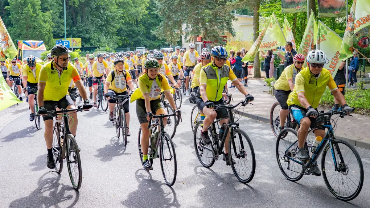 Hunderte Radsportenthusiasten starten am Samstag, den 28.6., zur Tigerradtour durch den Barnim. Hier Teilnehmer der 100-Kilometer-Strecke.