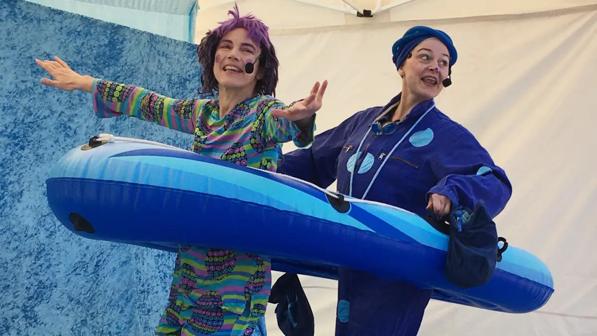 Das Zuckertraumtheater mit Giuliana Fanelli und Catherina Woerndl tritt am Sonnabend, 5. Juli, in Bernau auf.
