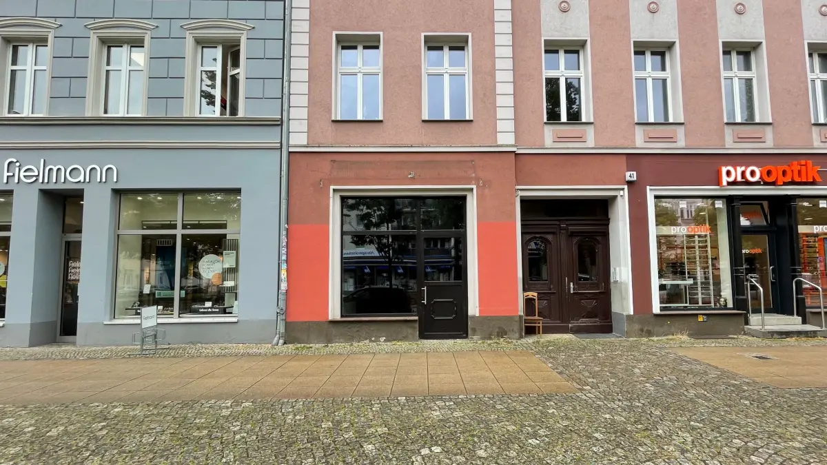 Einzelhandel Geschäfte Laden Läden in Bernauer Straße Innenstadt in Oranienburg, Leerstand und Neueröffnung (The Fade Barber am 1.07.2025)
