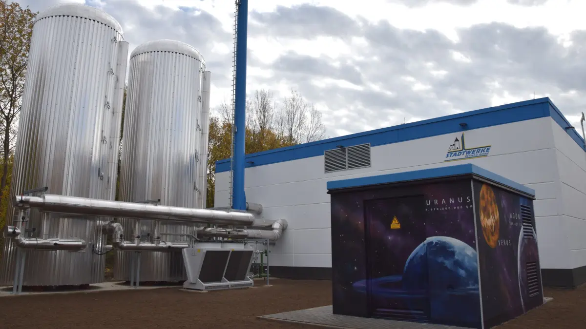 Das Blockheizkraftwerk in der Sonnenallee versorgt Bernau Süd mit Fernwärme. Es ist eines von insgesamt fünf Blockheizkraftwerken im Fernwärmenetz der Stadtwerke Bernau.
