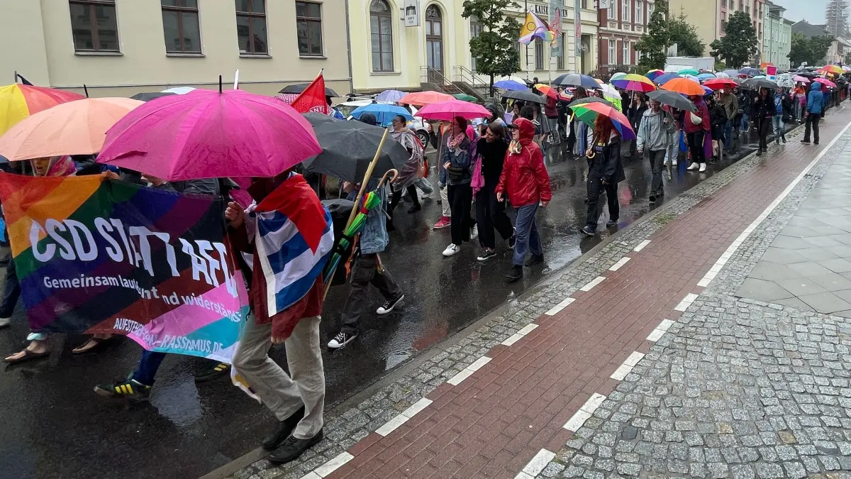Bilder vom Christopher Street Day (CSD) 2025 in Bernau