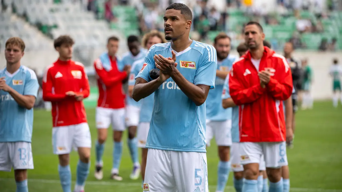 Testspiel Greuther Fürth - 1. FC Union 2025/26: Fußball, Herren, Saison 2025/2026, Testspiel SpVgg Greuther Fürth - 1. FC Union Berlin, Danilho Doekhi (1. FC Union), Enttäuschung nach Abpfiff, 26.07. 2025, Foto: Matthias Koch