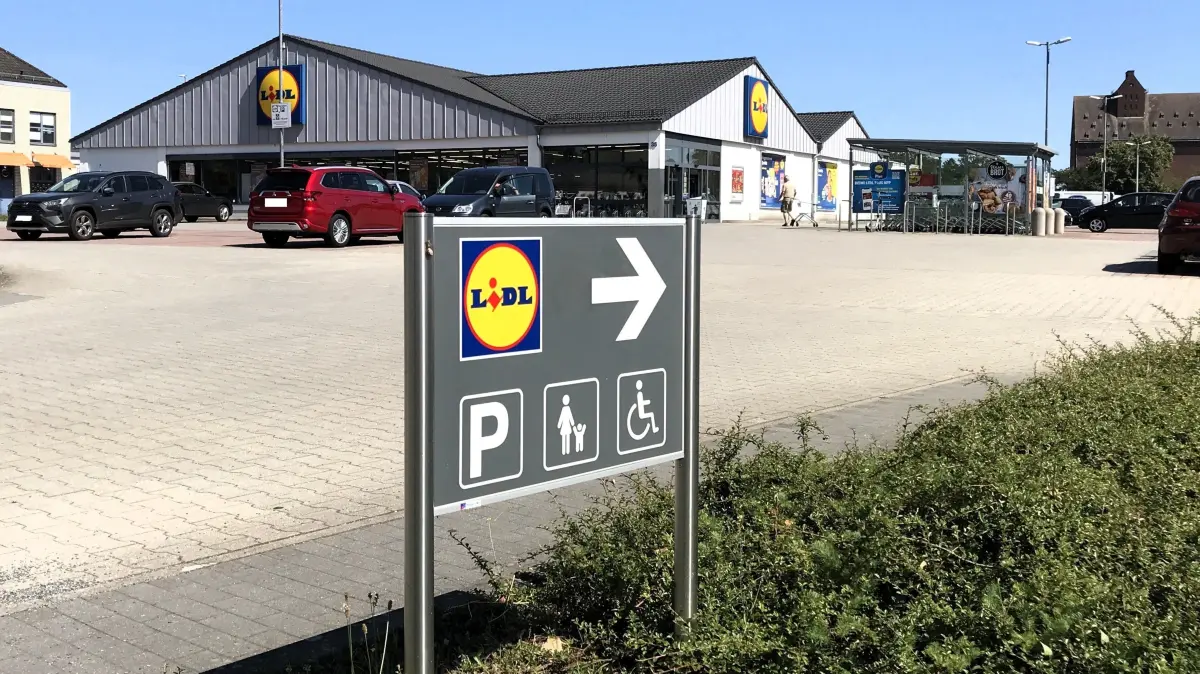 Eisenhüttenstadt. Discounter Lidl, Karl-Marx-Straße. 12.08.2025 Foto: Frank Groneberg