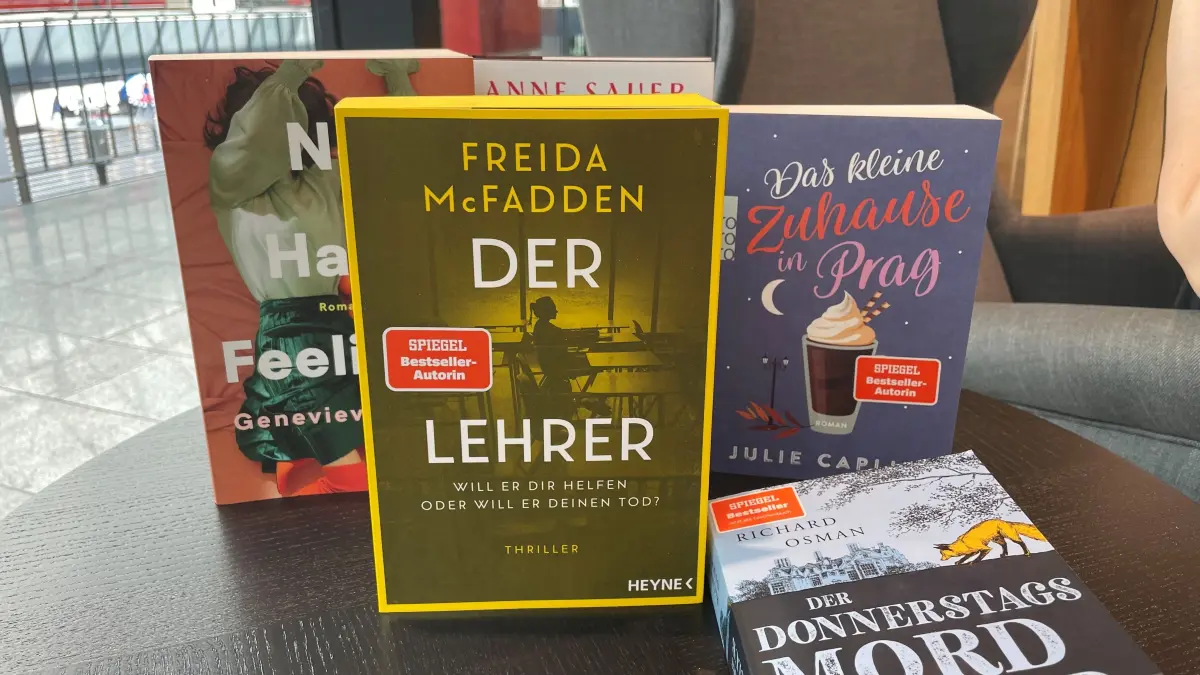 In den Ferien darf auch ein Buch über die Schule nicht fehlen. Mit sommerlich gelben Seiten.