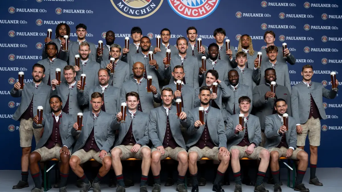Paulaner Lederhosen-Shooting beim FC Bayern