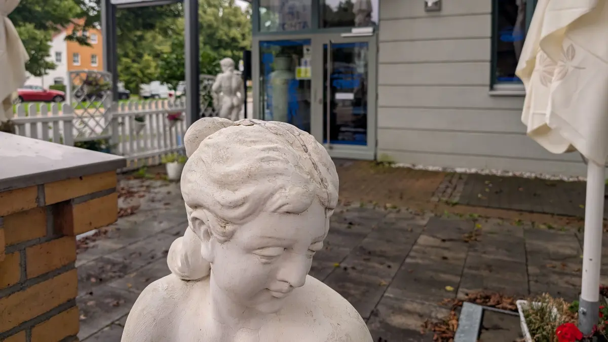 Der Girech Athos in Hennigsdorf schließt