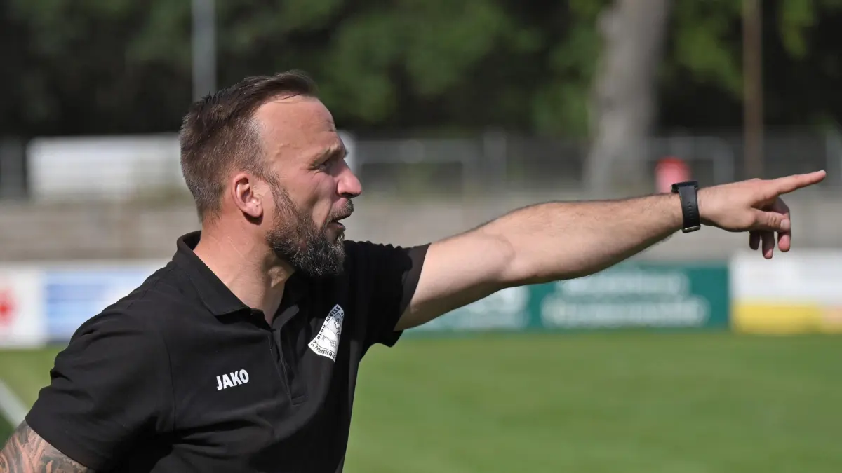Fussball : Fürstenwalde, Fussball Brandenburgliga, Union Fürstenwalde - Petershagen-Eggersdorf, Trainer Steve Georges im Urlaub, Co. Trainer Thomas Ae im Amt
30.08.2025 FOTO BENK