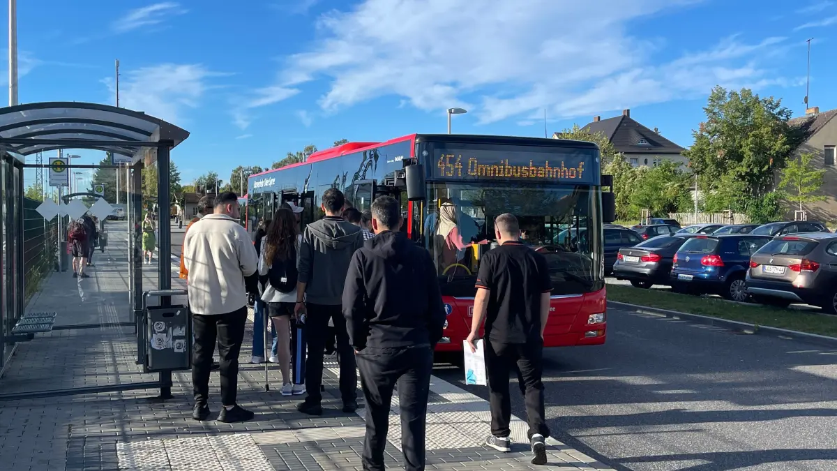 Beim Busverkehrr in Eisenhüttenstadt stehen zum Fahrplanwechsel am 7. September umfangreiche Veränderungen bevor. Die Linie 454 verschwindet, geht in der neuen Linie 451 auf mit teilweise veränderter Linienführung.