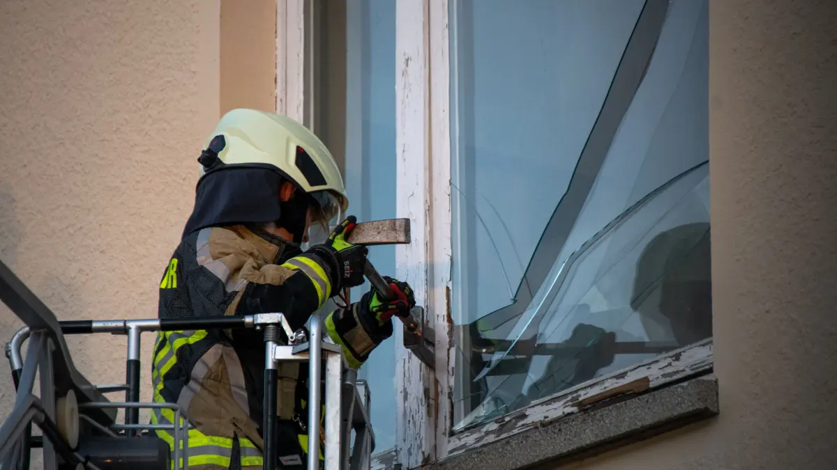 Auch das öffnen von Türen und Fenstern wurde an dem Haus geprobt.