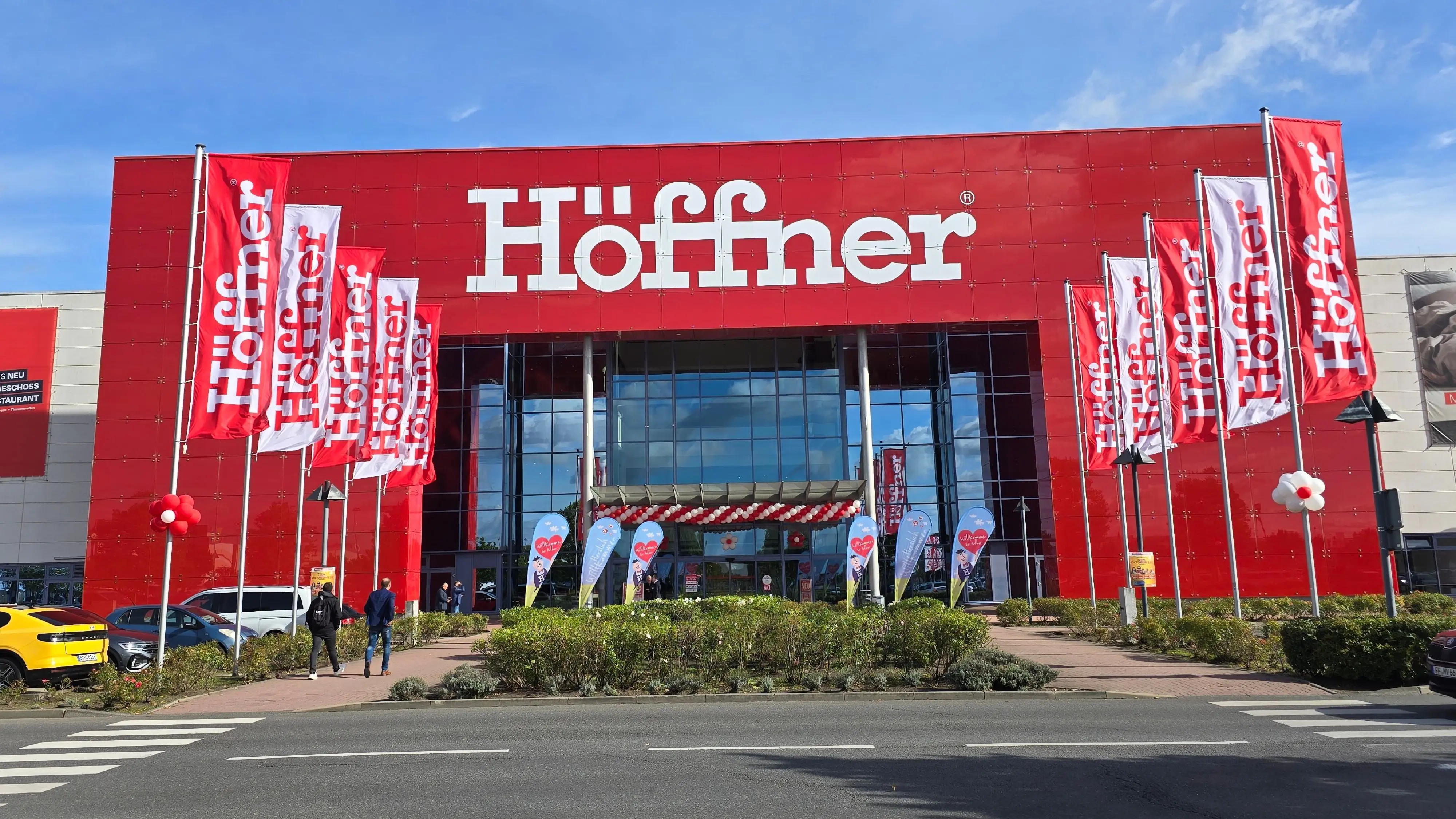 Möbel Höffner in Waltersdorf: Eröffnung nach Umbau – das ist neu für ...
