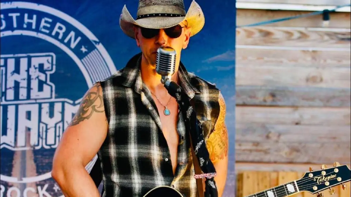 Am 27. September steigt die Neuruppiner Musiknacht 2025. Singer und Songwriter Sebastian Opitz alias The Highwayman mit seinem American Spirit ist erstmals dabei und tritt in der Wildside Lounge auf.