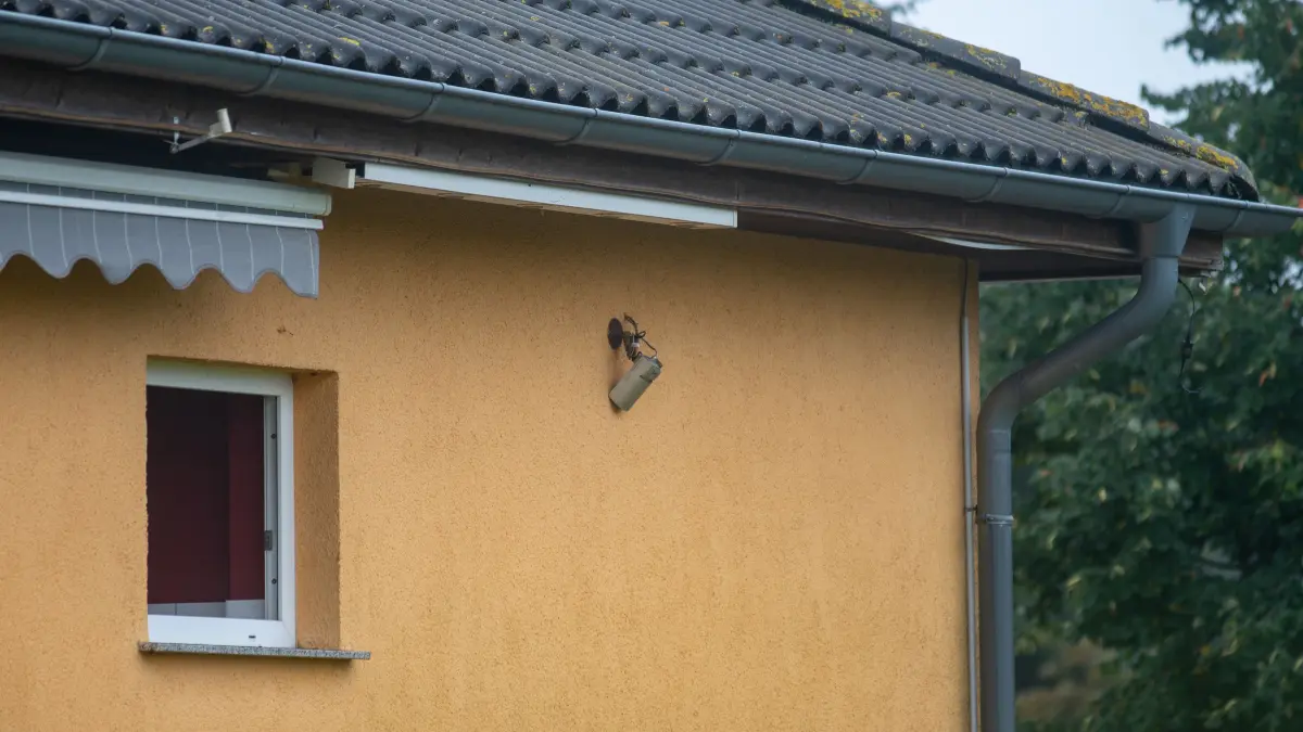 Mehrere Kameras im Außenbereich der Spielothek sind außer Gefecht gesetzt worden.