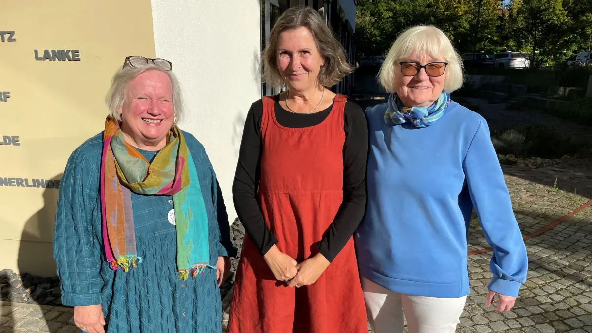 Omas gegen Rechts aus Wandlitz. Von links nach rechts: Ulrice Fuss, Andrea Schneider, Gertrud Hasslier