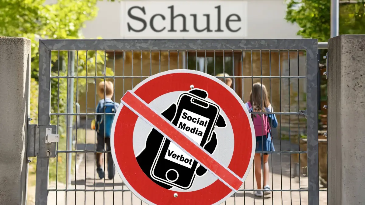 Handy- und Social-Media-Verbot an Schulen, Symbolfoto, Grundschule mit Verbotsschild, München, August 2025 Deutschland, München, August 2025, Handy- und Social-Media-Verbot an Schulen, Symbolfoto, Grundschule mit Verbotsschild, Fotomontage, Vorschläge von Cem Özdemir und der Leopoldina ein Mindestalter für die Nutzung von Social Media einzuführen, Nutzung z. B. von TikTok und Instagram altersmäßig zu begrenzen, die psychische Gesundheit von Kindern und Jugendlichen zu schützen, Bildung, Erziehung, Schild selbst entworfen, Bayern, *** Cell phone and social media ban at schools, symbolic photo, elementary school with prohibition sign, Munich, August 2025 Germany, Munich, August 2025, cell phone and social media ban at schools, symbo