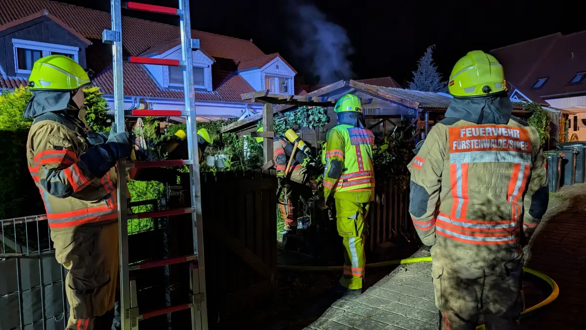 Dank des schnellen Eingreifens der Einsatzkräfte der Feuerwehr Fürstenwalde konnte Dienstagabend (30. September) Schlimmeres verhindert werden.