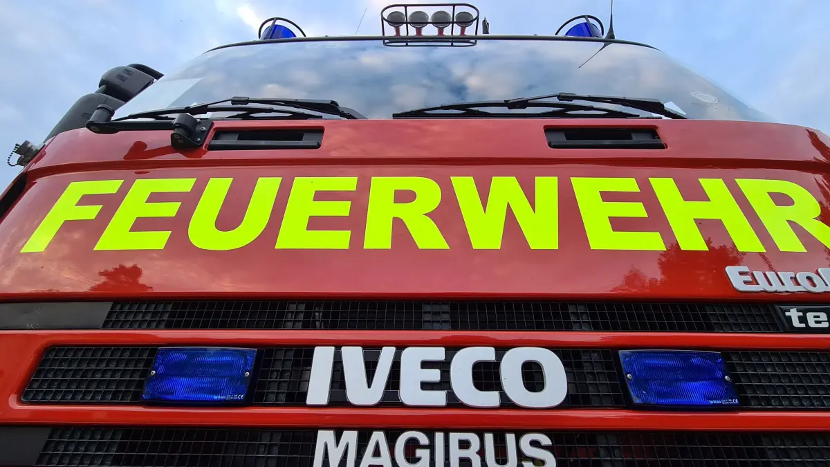 35 Feuerwehrleute von sechs Ortswehren waren am Sonntag auf dem KWU-Gelände in Alt Golm bei Fürstenwalde im Einsatz. (Symbolbild)