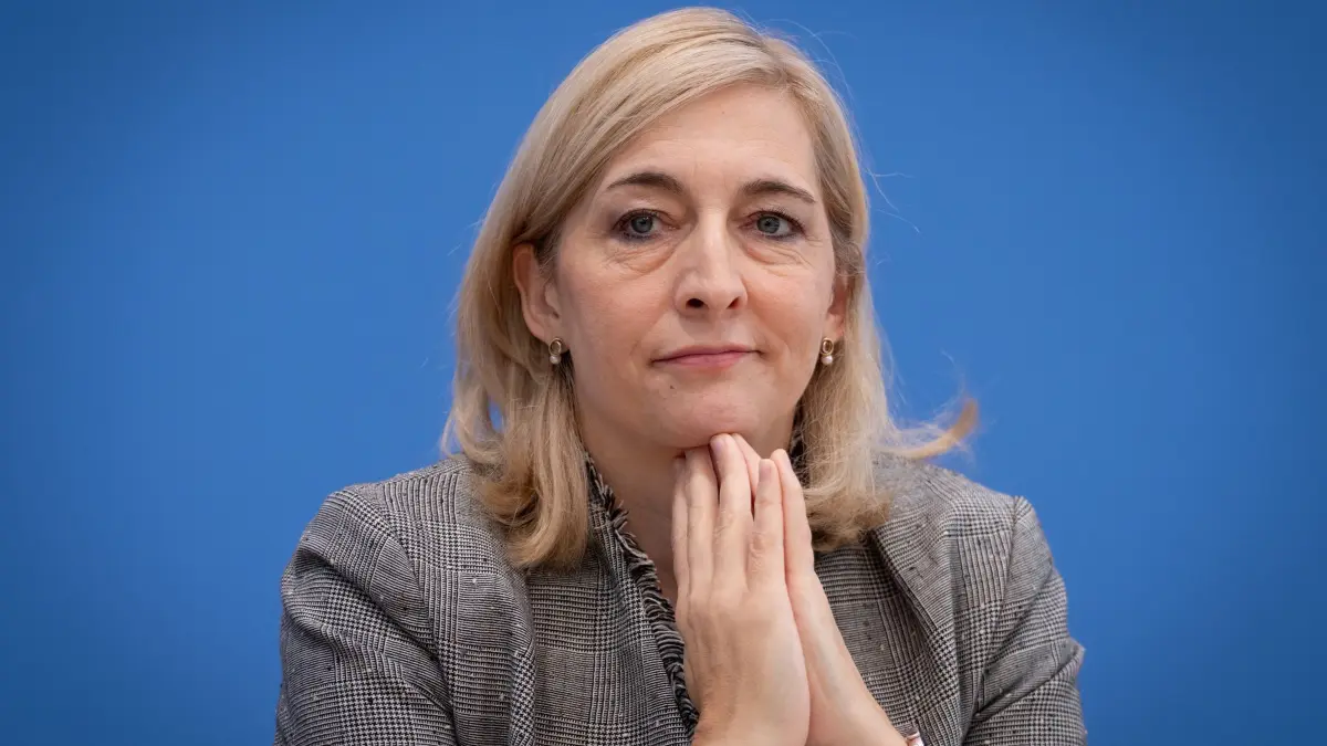 Ministerin Warken