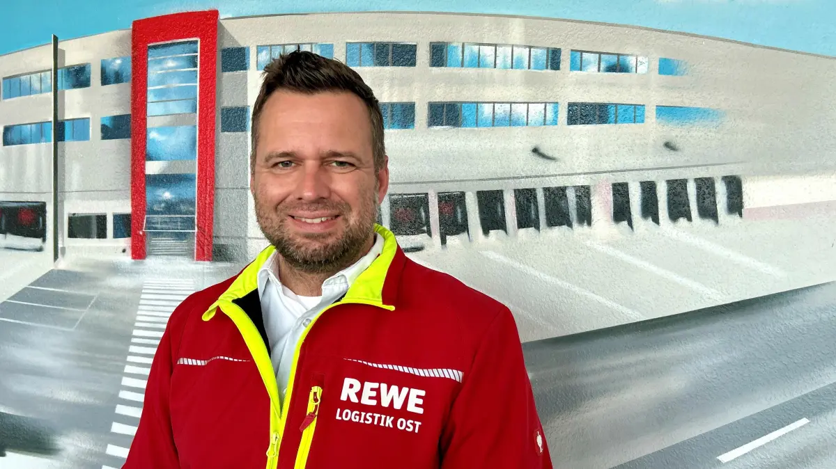 Matthias Menzel (42) ist seit 2018 betreibsleietr bie Rewe-Logistik in Oranienburg