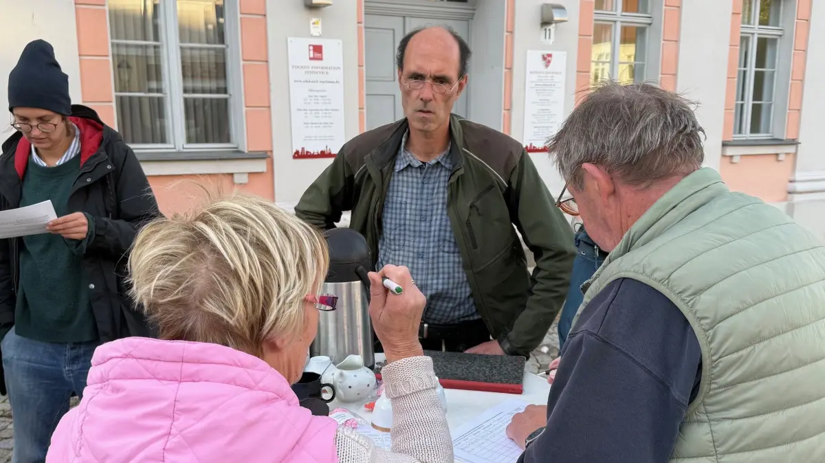 Unterschriftensammlung für das Bürgerbegehren zur Abwahl von Bürgermeister Kretzschmar in Zehdenick
