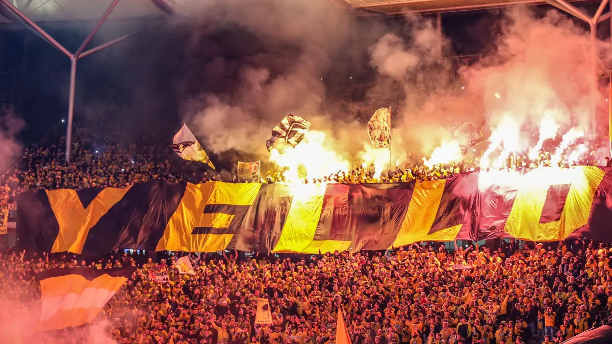 Vor sechs Jahren reisten 30.000 Fans von Dynamo Dresden zum DFB-Pokalspiel bei Hertha BSC.
